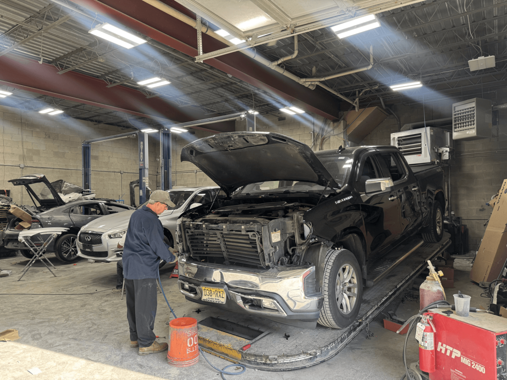 auto body repair in Avenel NJ